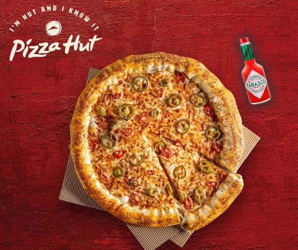 פיצה האט - פיצה טבסקו חריפה + בקבוק מיני טבסקו במתנה