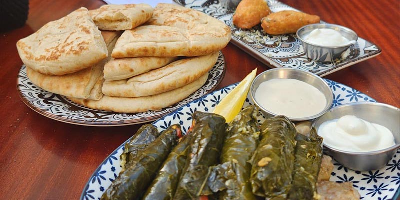 "יש תקווה!" - סיור וטעימות בין הסירים והעדות בשכונת התקווה