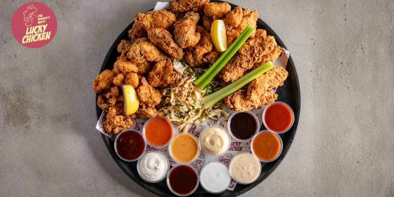 ארוחת לאקי בוקס ברשת Lucky Chicken