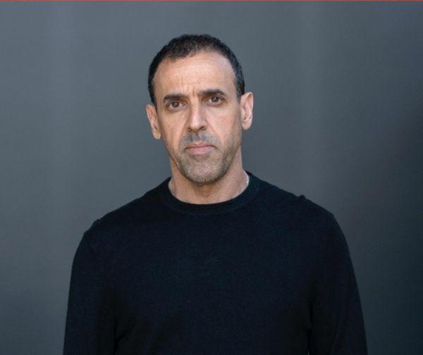 האור שבקצה המנהרה - אלי שרעבי